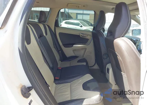 2013 Volvo Xc60 3.2/3.2 Platinum/3.2 Premier/3.2 Premier Plus z USA, uszkodzony, nr VIN YV4952DL3D2405978